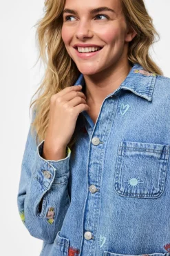 Pieces Pcjidi Ls Denim Shacket Mpa 4817585 Medium Blue Denim