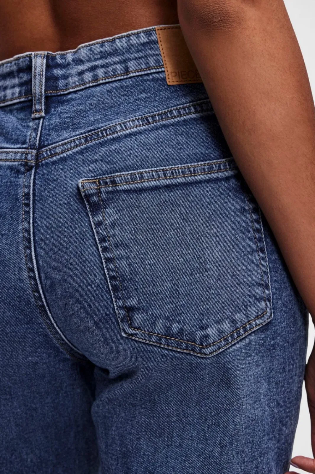 New Pieces Pckelly Straight Jeans Mb402 4421713 Medium Blue Denim