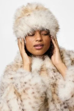 Online Pieces Pcplush Fluffy Hat 5023238 Cloud Dancer Leopard