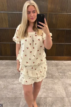 Hot Pieces Pcthea 3/4 Square Neck Top Pp 4936521 Cloud Cream Cherries