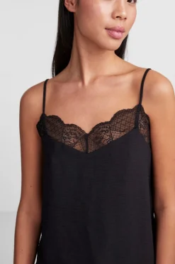 Pieces Pctiffany Strap Lace Top Bc Black