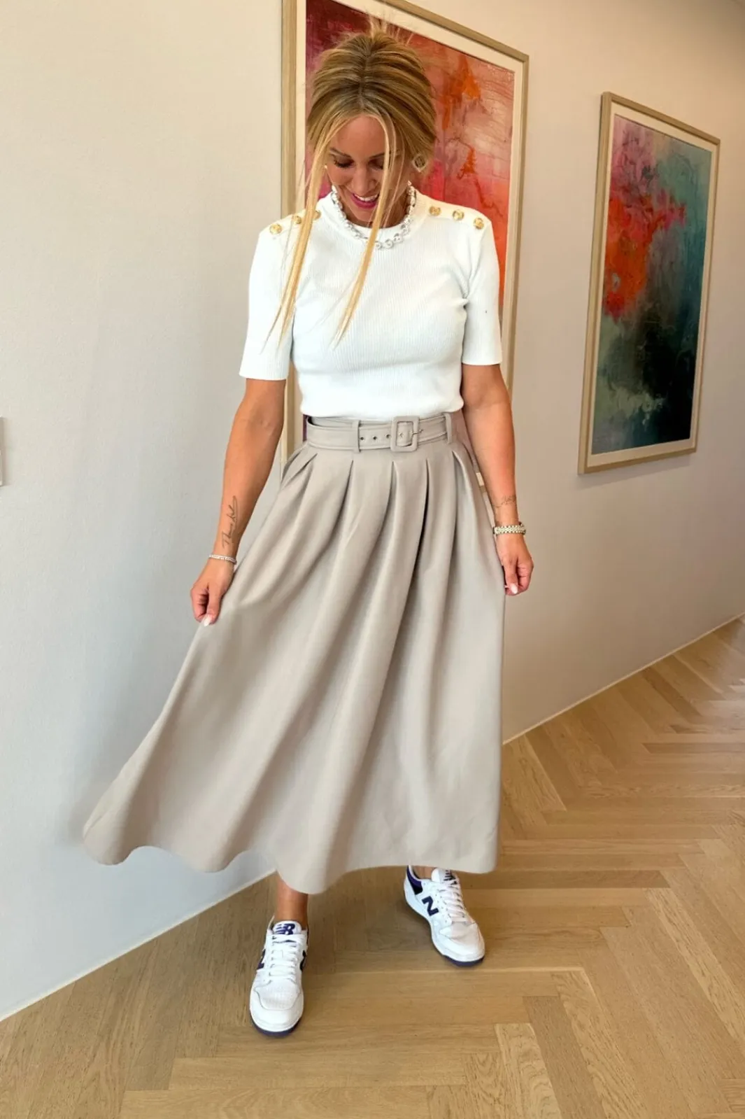 Valentin Studio Pleated Skirt Sand