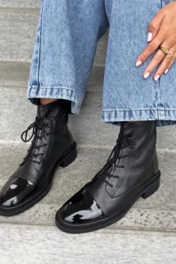 Online Copenhagen Shoes Power 00010 Black W/Patent Toe