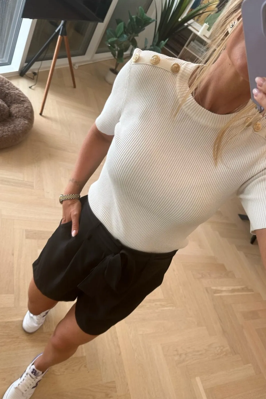 Sale Valentin Studio Pretty Shorts Black