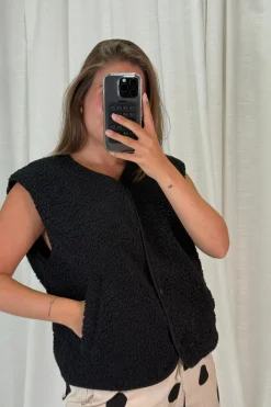 Discount A-bee Rebekka Vest Black