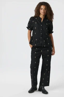 Neo Noir Savy Flower Emb Blouse 166791 100