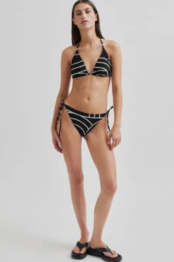 Outlet Second Female Signature Bikini Top 59734 Black 8001