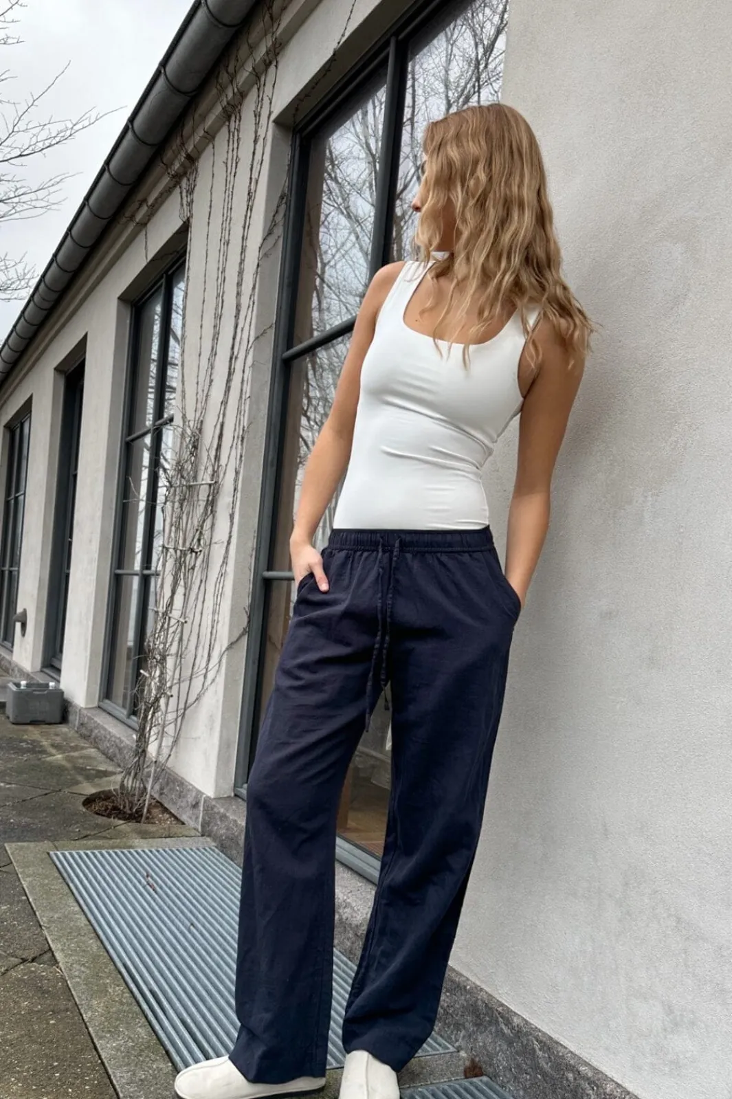 Online Neo Noir Sonar Linen Pants Navy