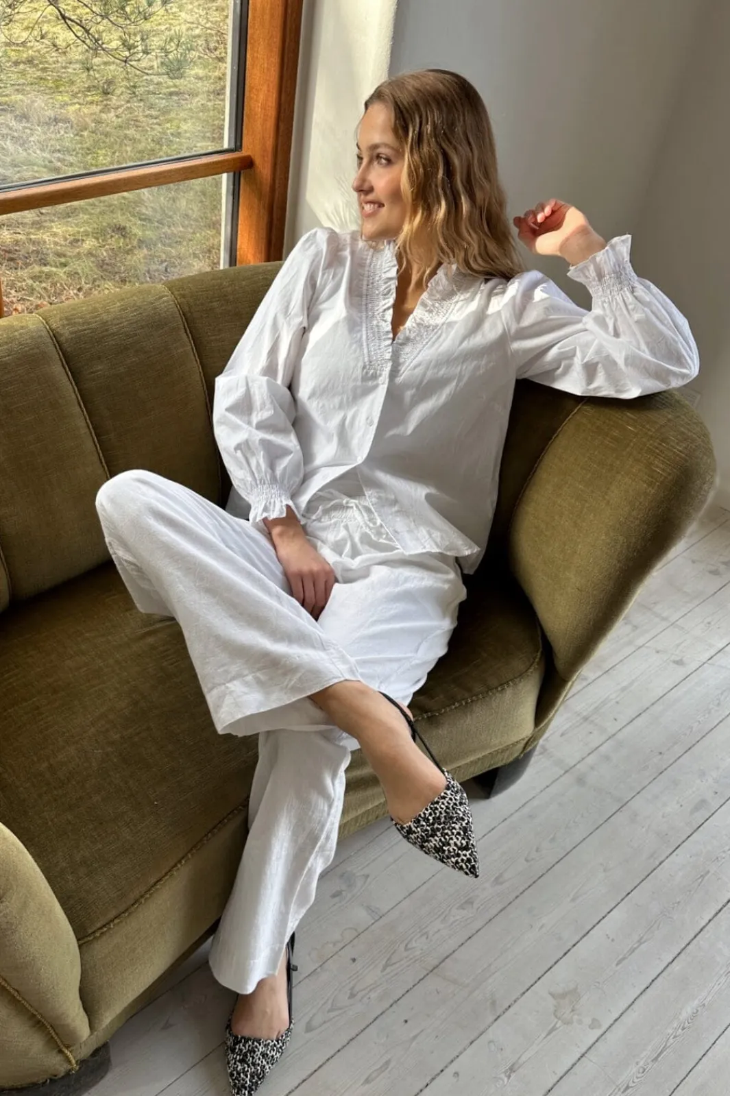 Best Neo Noir Sonar Linen Pants White