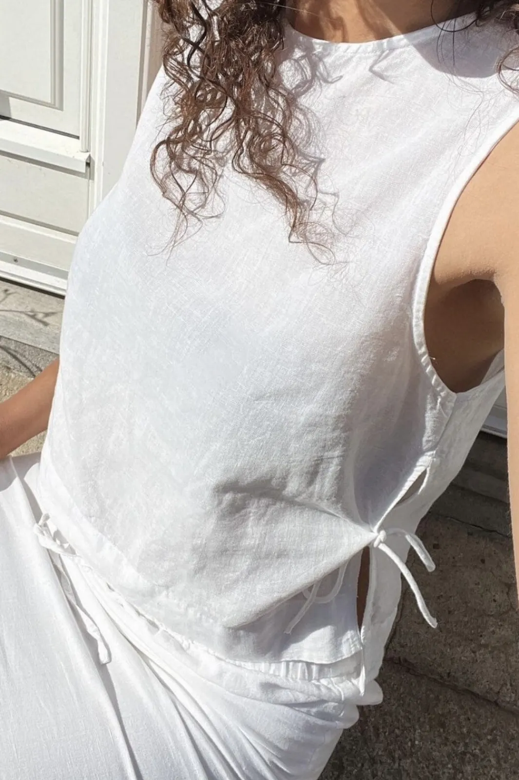 Neo Noir Svetlana Linen Top White
