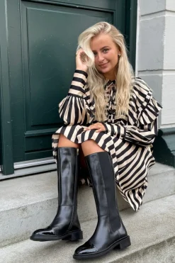 New Copenhagen Shoes The Love Boot Patent / Toe 0001 Black