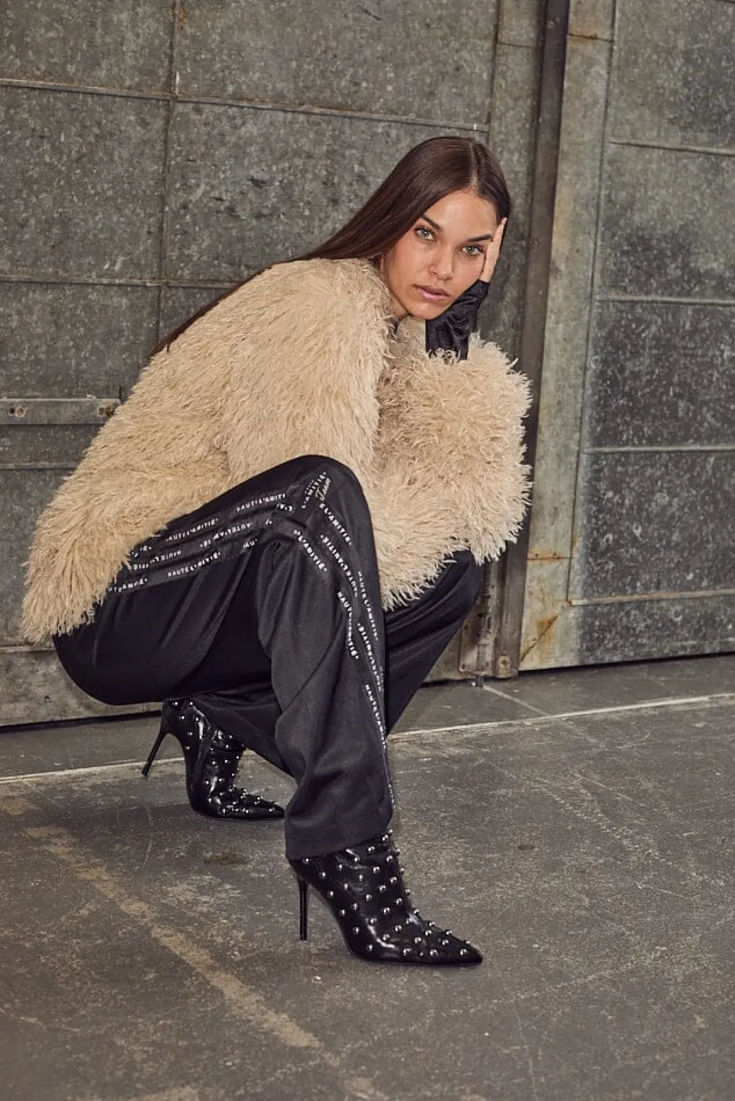 Best Haute L'Amitié Tibet Fur Jacket HL10275 Off-White