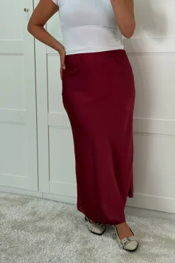 Hot A-bee Tiffany Skirt Burgundy
