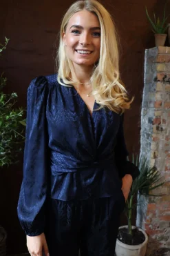 Hot Liberte Tiki Ls Twist Blouse 22120 Navy Black