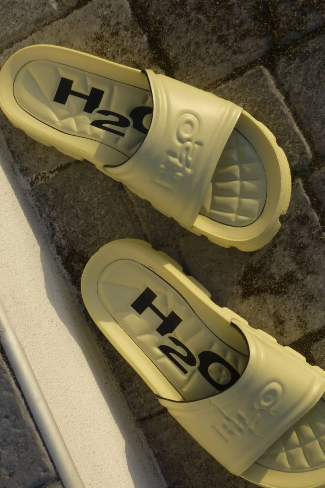 H2O Trek Sandal 5040 Light Yellow