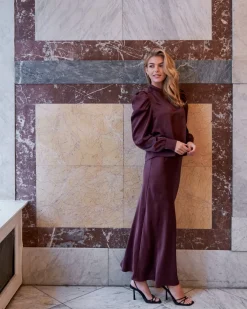 Outlet Neo Noir Vicky Heavy Sateen Skirt 159588 Burgundy