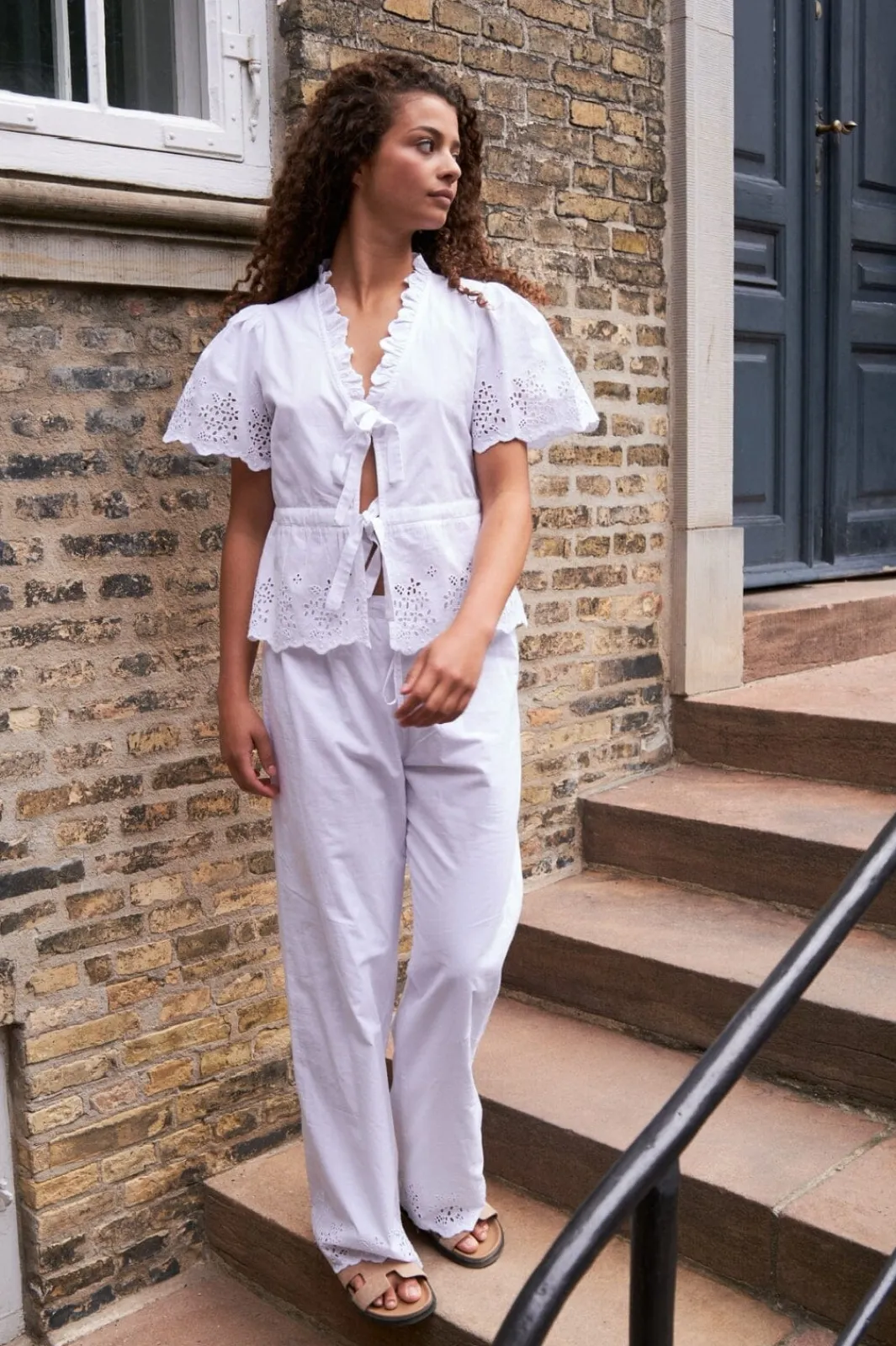 Best Neo Noir William Embroidery Pants White