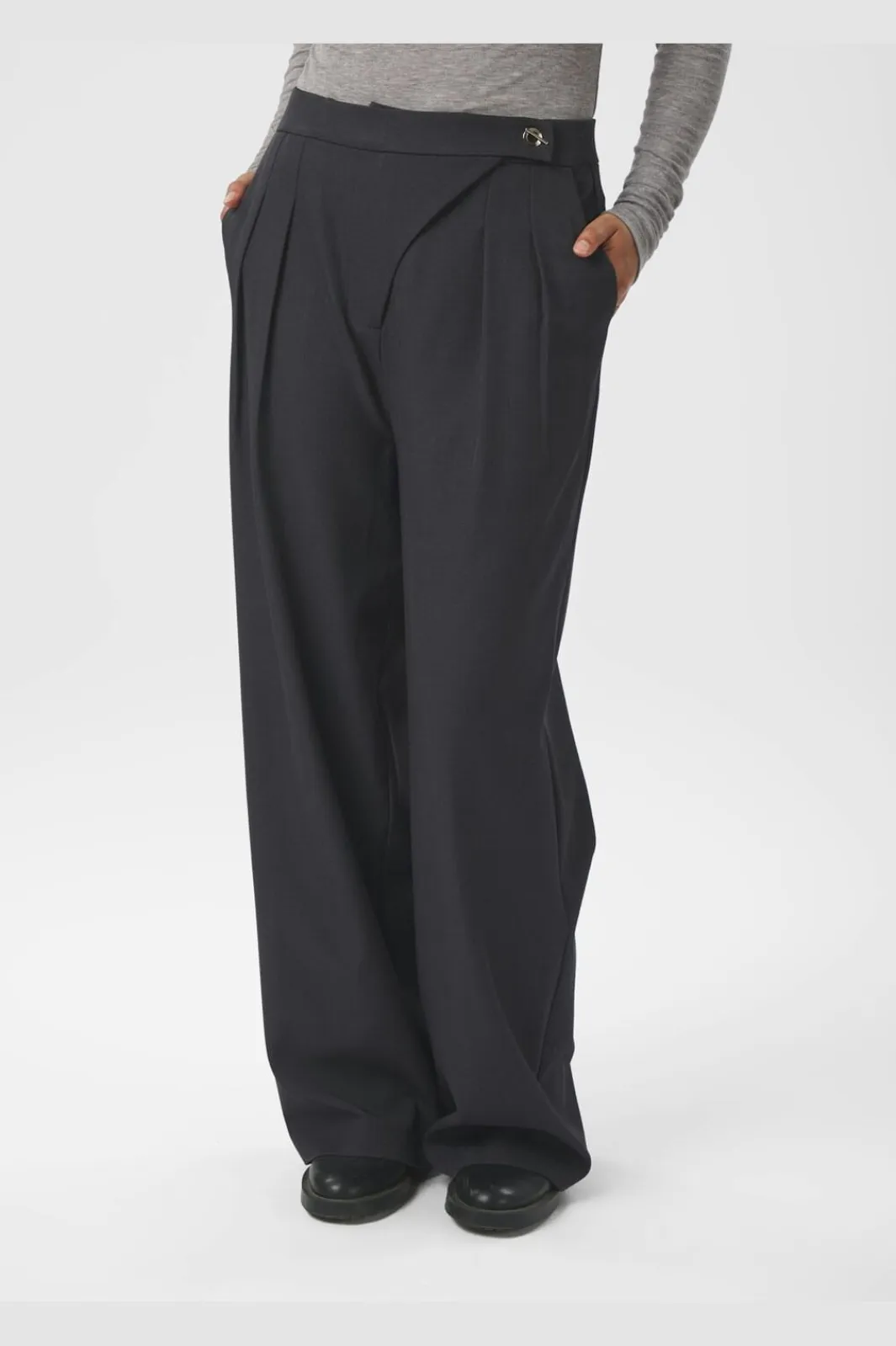 Hot Neo Noir Zalka Eyelet Pants 165551 104