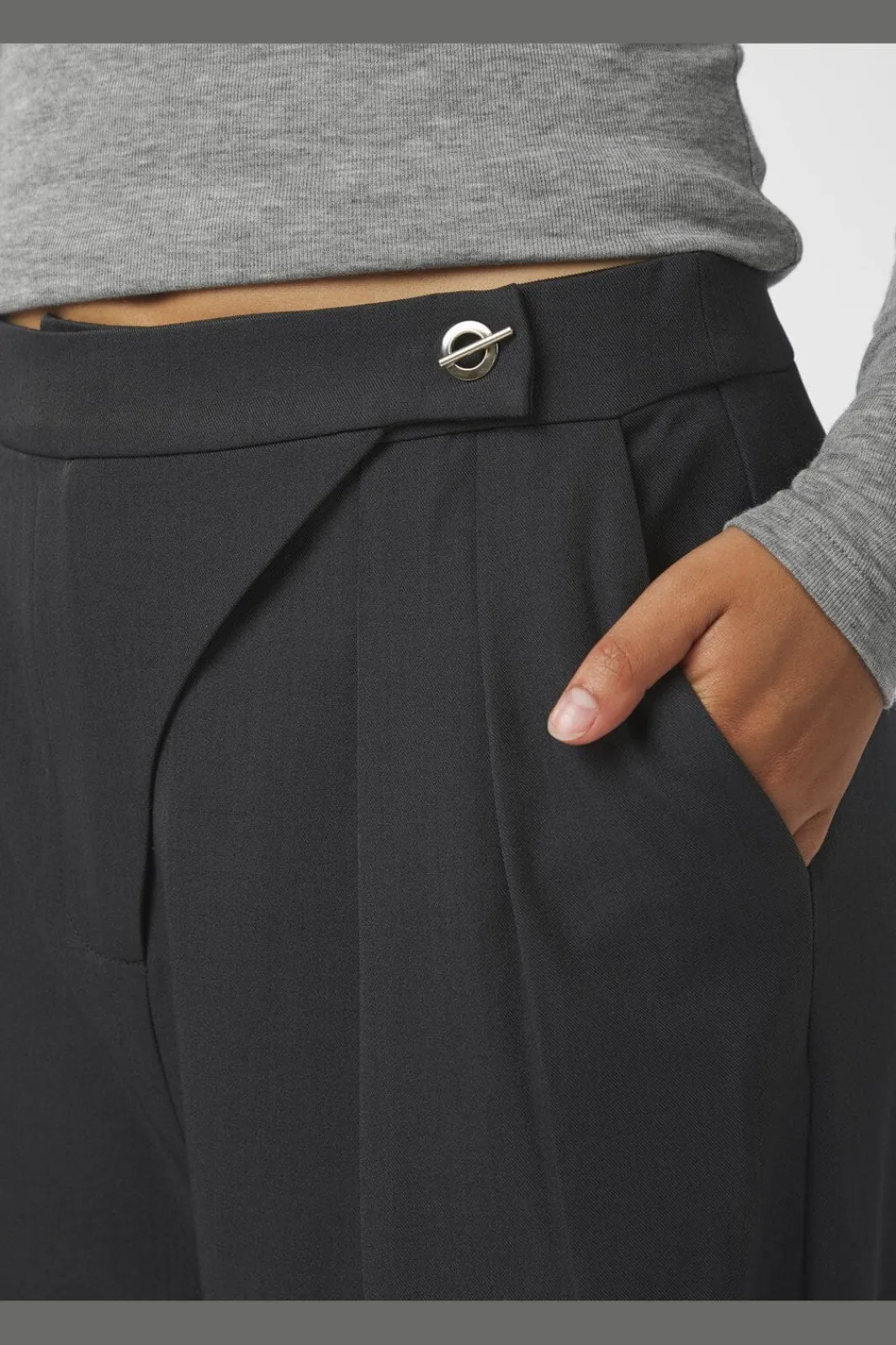 Hot Neo Noir Zalka Eyelet Pants 165551 104
